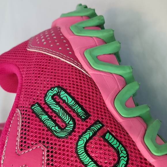 Adidas vigor TR 3 trail running sneaker shoe in pink and mint green. Size 5 - Picture 6 of 16